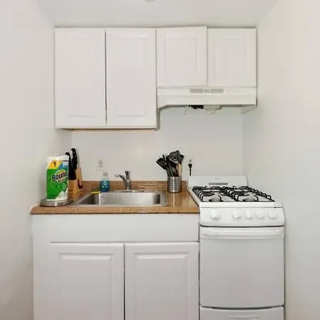 Beautiful 2br/1ba In Heart Of Nyc