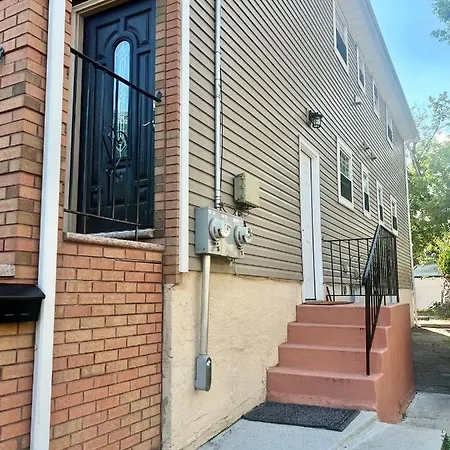 Ema’s Homestay New York
