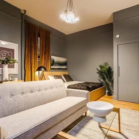 Furnished 224 Upper West Side Apartment *