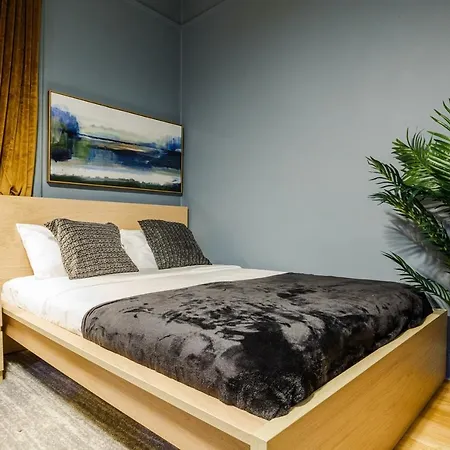 Furnished 224 Upper West Side *