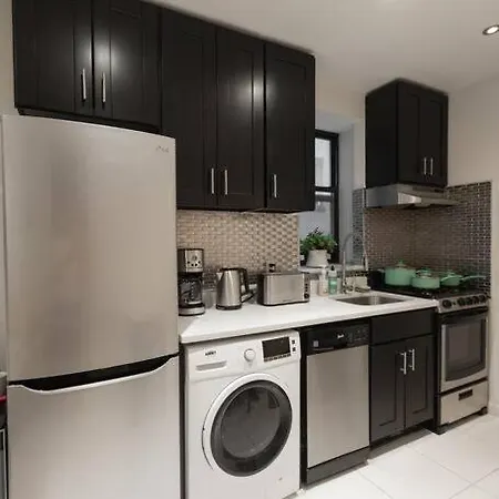 Magnificent 5br In Nyc! New York