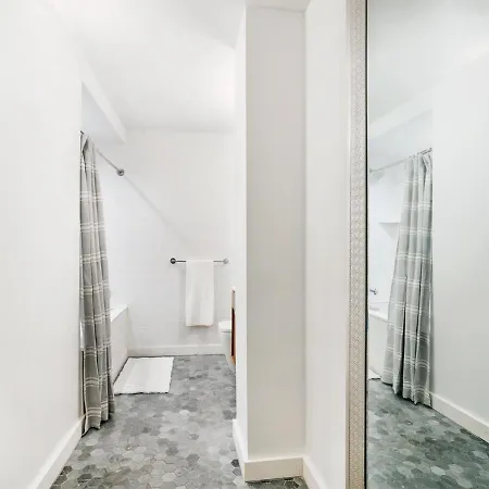Apartment Stylish 2 Bd 2 Ba At Ues