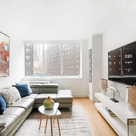 Stylish 2 Bd 2 Ba At Ues * New York
