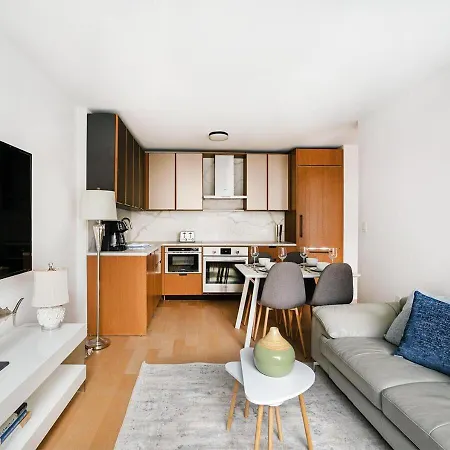 Apartment Stylish 2 Bd 2 Ba At Ues New York