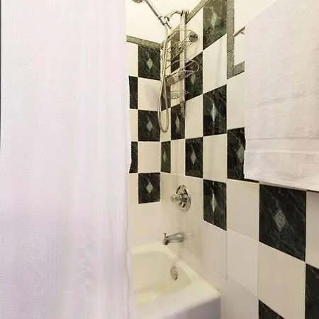2,000 Square Foot 4bd Union Square Apartment! New York