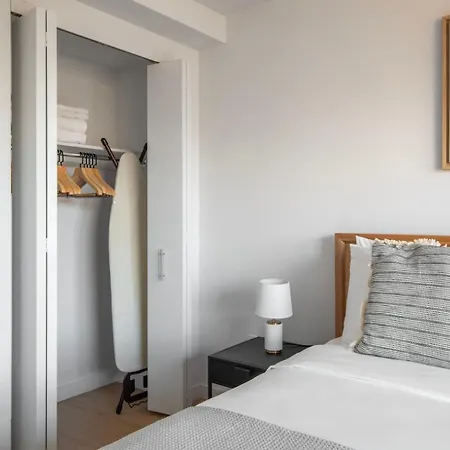 Apartment Les 2br W Doorman Gym Outdoor Space Elevator Nyc-1265