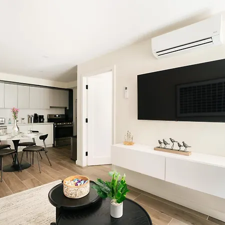 Unbeatable 1br With Massive Private Patio In Upper East Side New York