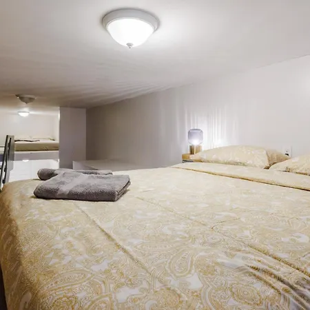 Apartment Experience The Vibrant Energy Of City Living *