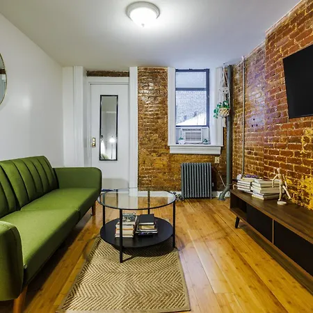 Experience The Vibrant Energy Of City Living *