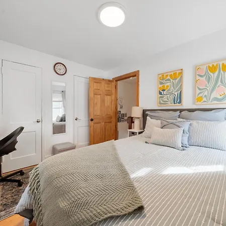 Apartment Comfy And Convenient In Ny *