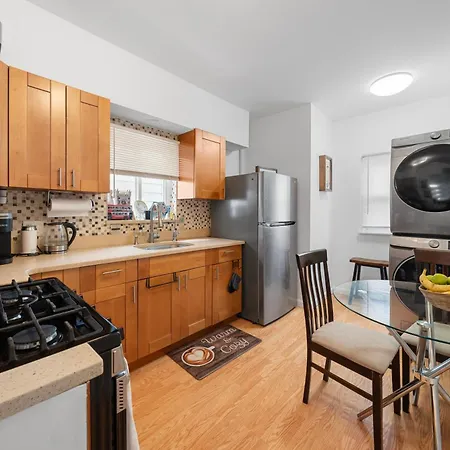 Comfy And Convenient In Ny New York