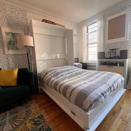 Apartment Long Term Studio Upper East Side Manhattan