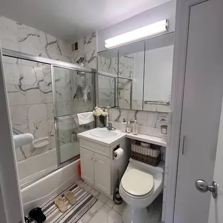 Long Term Studio Upper East Side Manhattan *