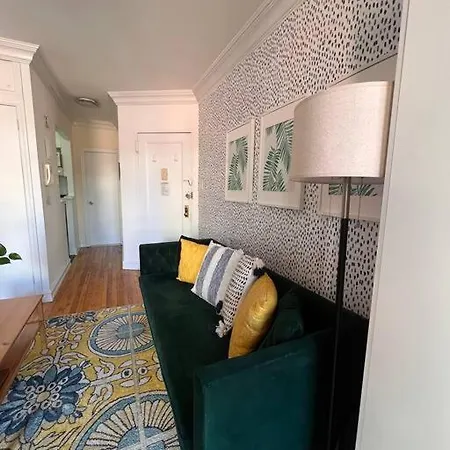Long Term Studio Upper East Side Manhattan * New York