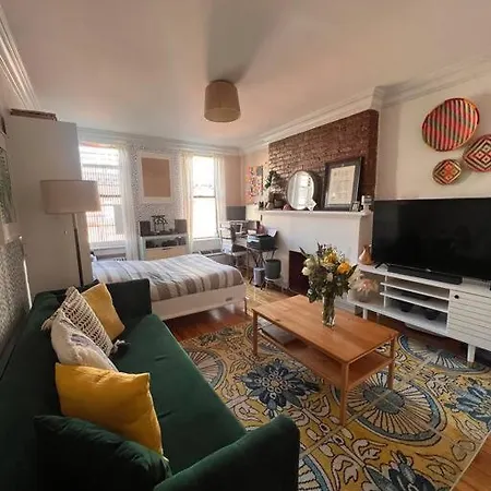 Apartment Long Term Studio Upper East Side Manhattan