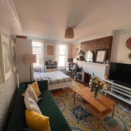 Long Term Studio Upper East Side Manhattan * New York