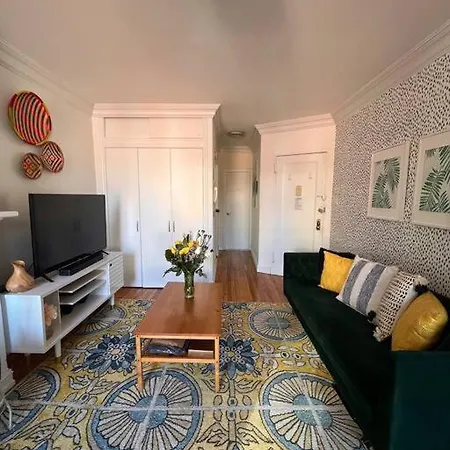Long Term Studio Upper East Side Manhattan Apartment *
