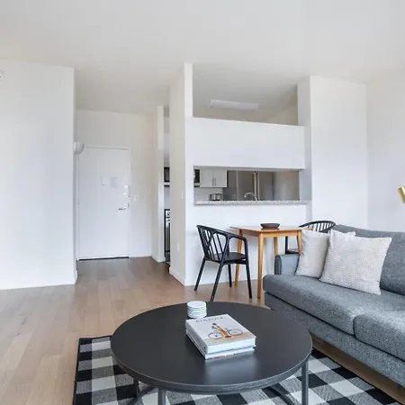 Uws 1br W Wd Doorman Gym Nr Park Nyc-1114 *