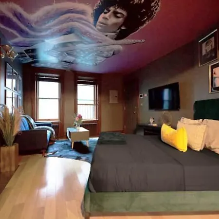 Royal Purple Reign Nyc's Prince-inspired Oasis! * New York