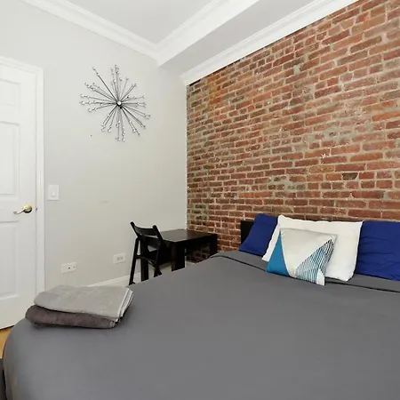 Monthly Nyc - 3 Bedroom Unit With Private Roof *