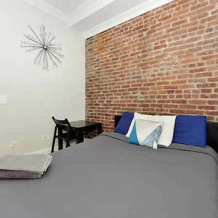 Monthly Nyc - 3 Bedroom Unit With Private Roof Apartment *