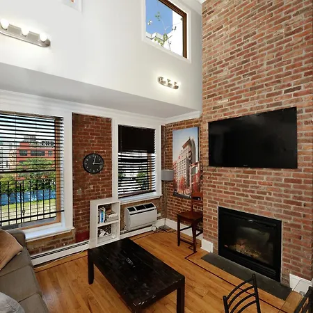 Monthly Nyc - 3 Bedroom Unit With Private Roof *