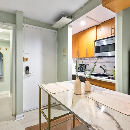 Apartment Monthly Nyc Rentals- Gorgeous 2 Bedroom Unit New York