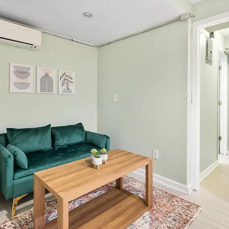 Monthly Nyc Rentals- Gorgeous 2 Bedroom Unit New York