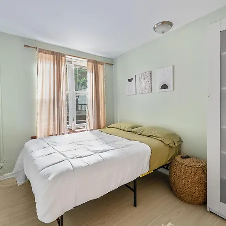 Monthly Nyc Rentals- Gorgeous 2 Bedroom Unit