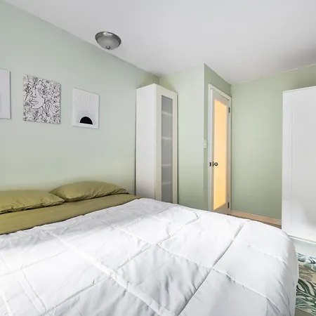 Monthly Nyc Rentals- Gorgeous 2 Bedroom Unit Apartment *