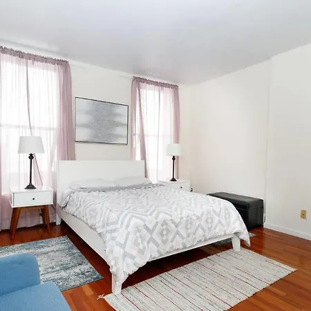 Apartment Lovely 2 Bedroom Unit In Nyc
