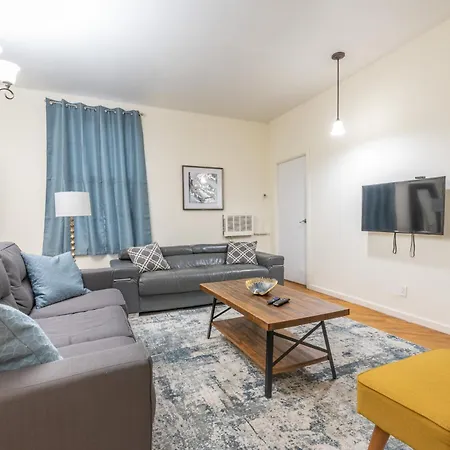 Monthly Nyc Rentals- Stylish 3 Bedroom Unit *