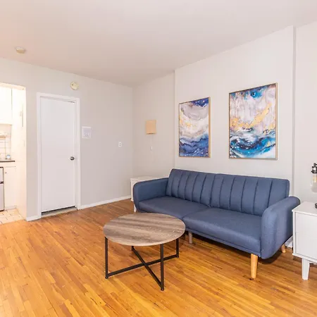 Monthly Nyc Rentals- Radiant 2 Bedroom Apartment *