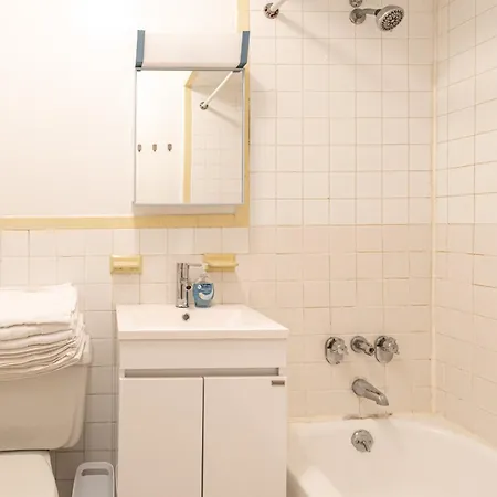 Monthly Nyc Rentals- Radiant 2 Bedroom New York