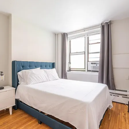 Apartment Monthly Nyc Rentals- Radiant 2 Bedroom New York