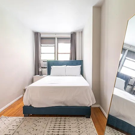Monthly Nyc Rentals- Radiant 2 Bedroom Apartment *