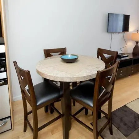Spacious 2 Bedroom Apartment! Nyc Apartment *