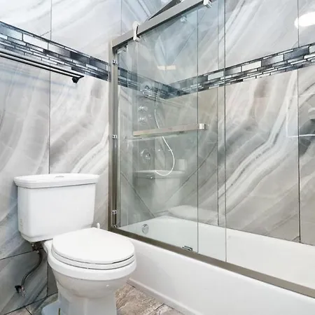 Apartment Spacious 2 Bedroom Apartment! Nyc *
