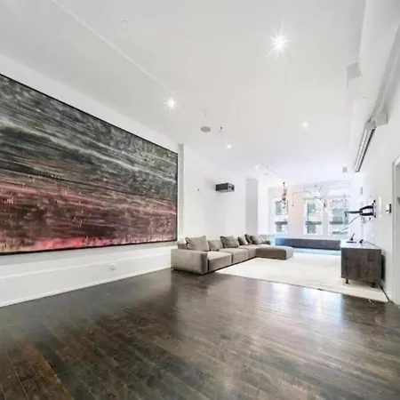 Luxurious 3 Bedroom Beautifully Renovated Loft * New York
