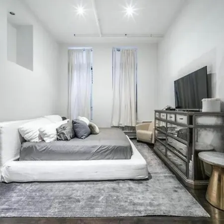 Apartment Luxurious 3 Bedroom Beautifully Renovated Loft New York