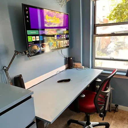 Perfect Private In Townhouse, 15 Minutes To Manhattan Homestay New York
