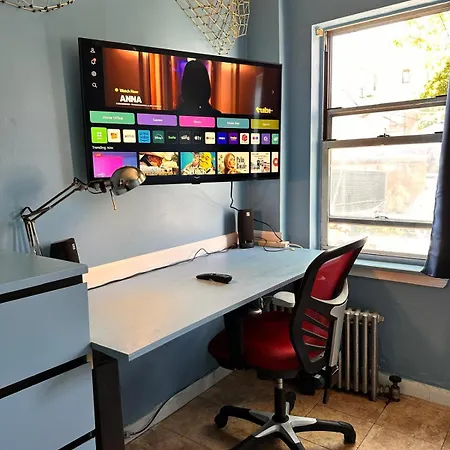 Perfect Private In Townhouse, 15 Minutes To Manhattan Homestay