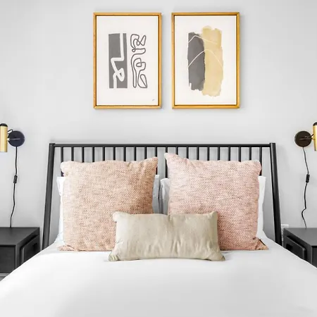 Apartment Chelsea 2br W Balcony Elevator Nr Train Nyc-693 New York