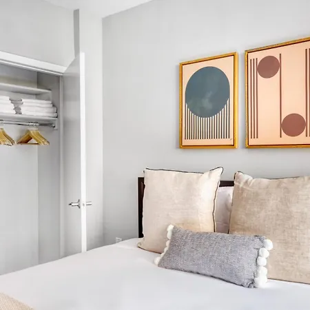 Apartment Chelsea 2br W Balcony Elevator Nr Train Nyc-693 New York