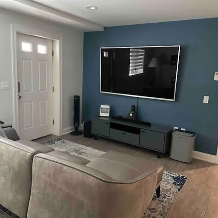 Cozy Alvana 1 Bed *