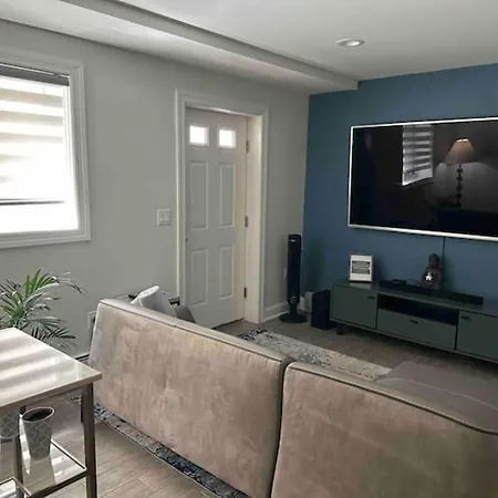 Cozy Alvana 1 Bed Apartment *