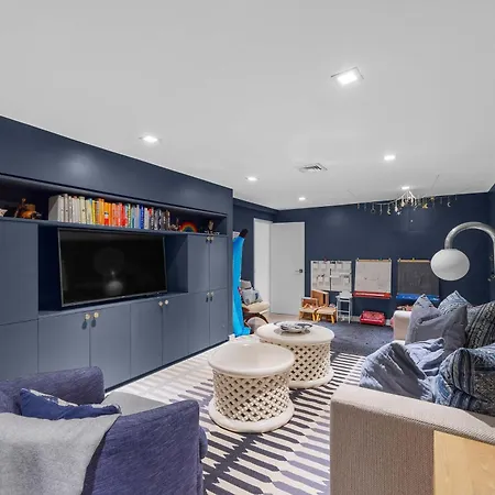 Apartment Bergen Place By Rove Triplex With Deck & Garden