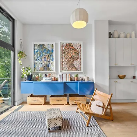 Bergen Place By Rove Triplex With Deck & Garden Apartment *