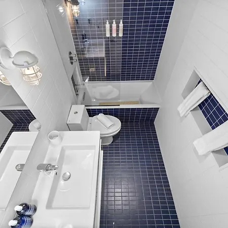 Apartment Bergen Place By Rove Triplex With Deck & Garden *