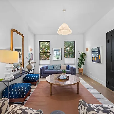 Bergen Place By Rove Triplex With Deck & Garden Apartment
